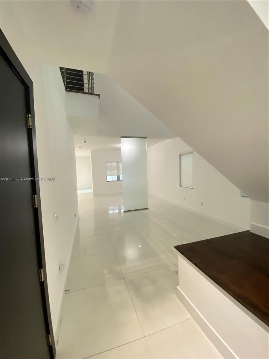 View photos, virtual tours, details... 8255 NW 34th St