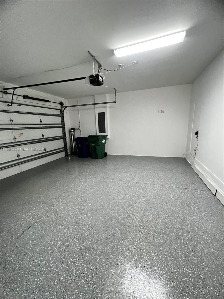 OASIS PARK SQUARE AT DORA - Residential