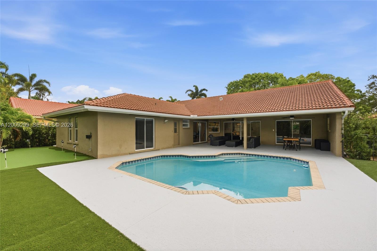 Sunset Springs - Residential