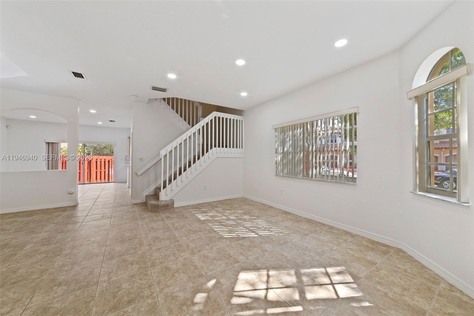 ESCADA - Residential Lease