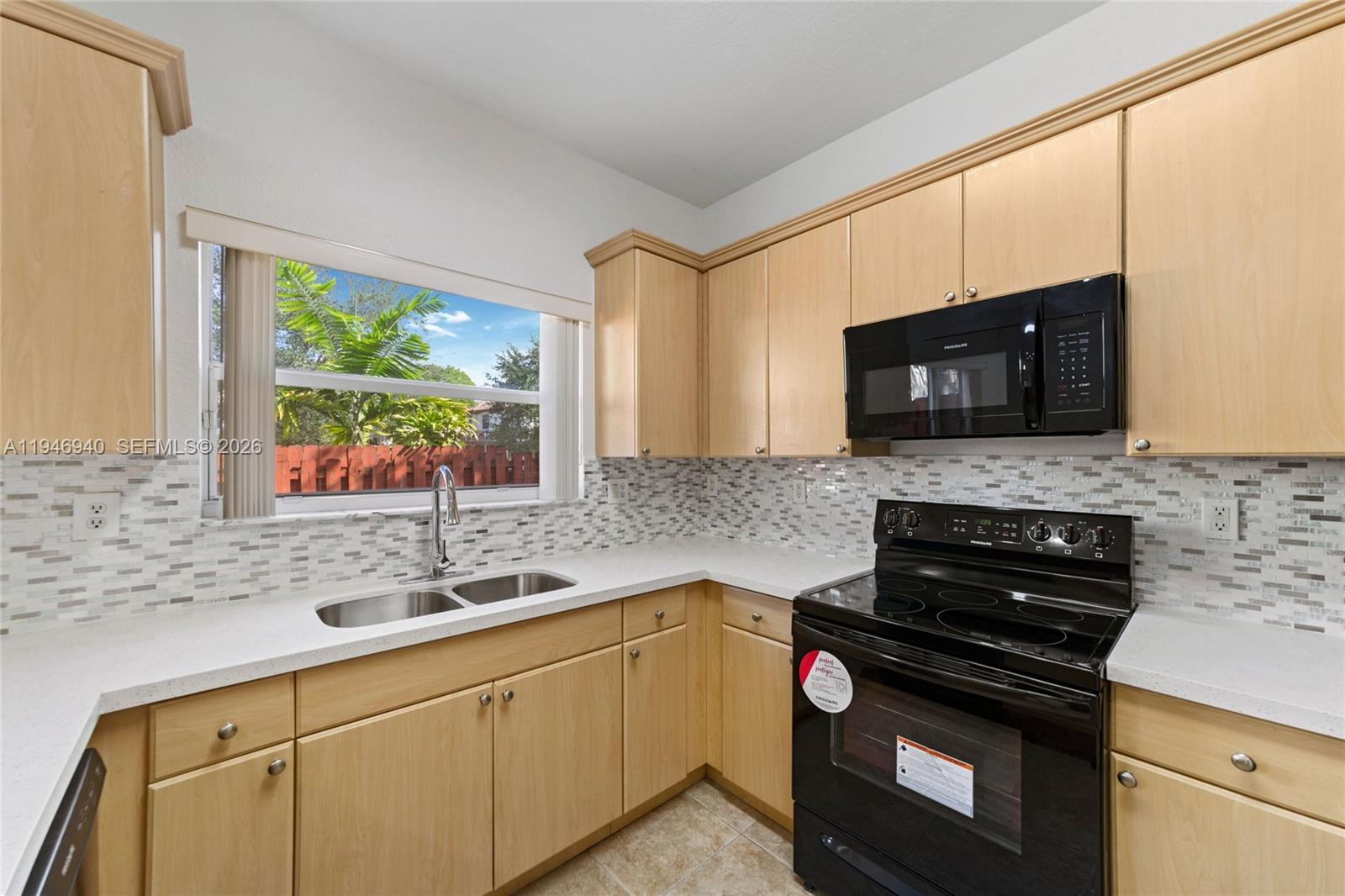 ESCADA - Residential Lease