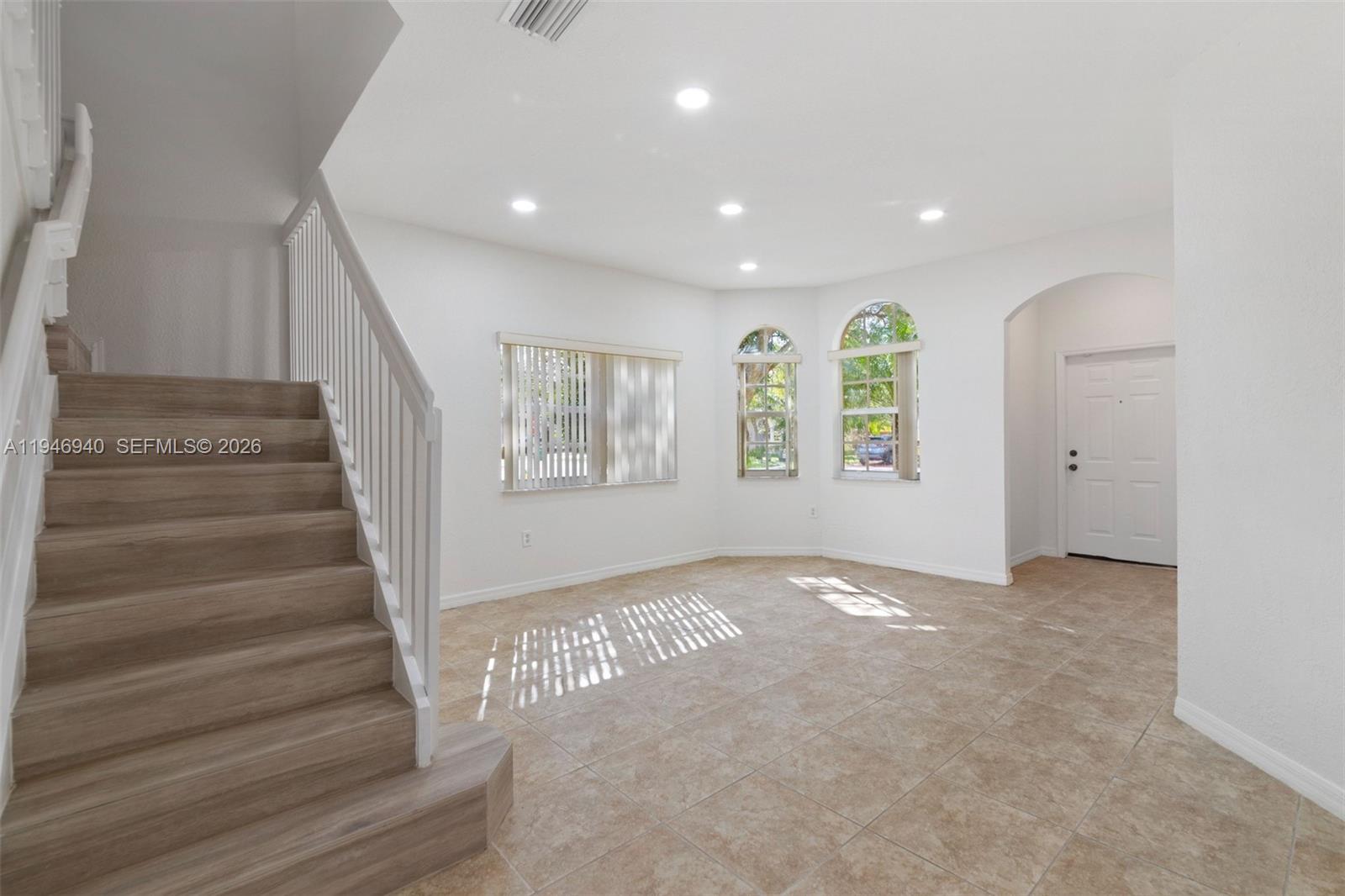 ESCADA - Residential Lease