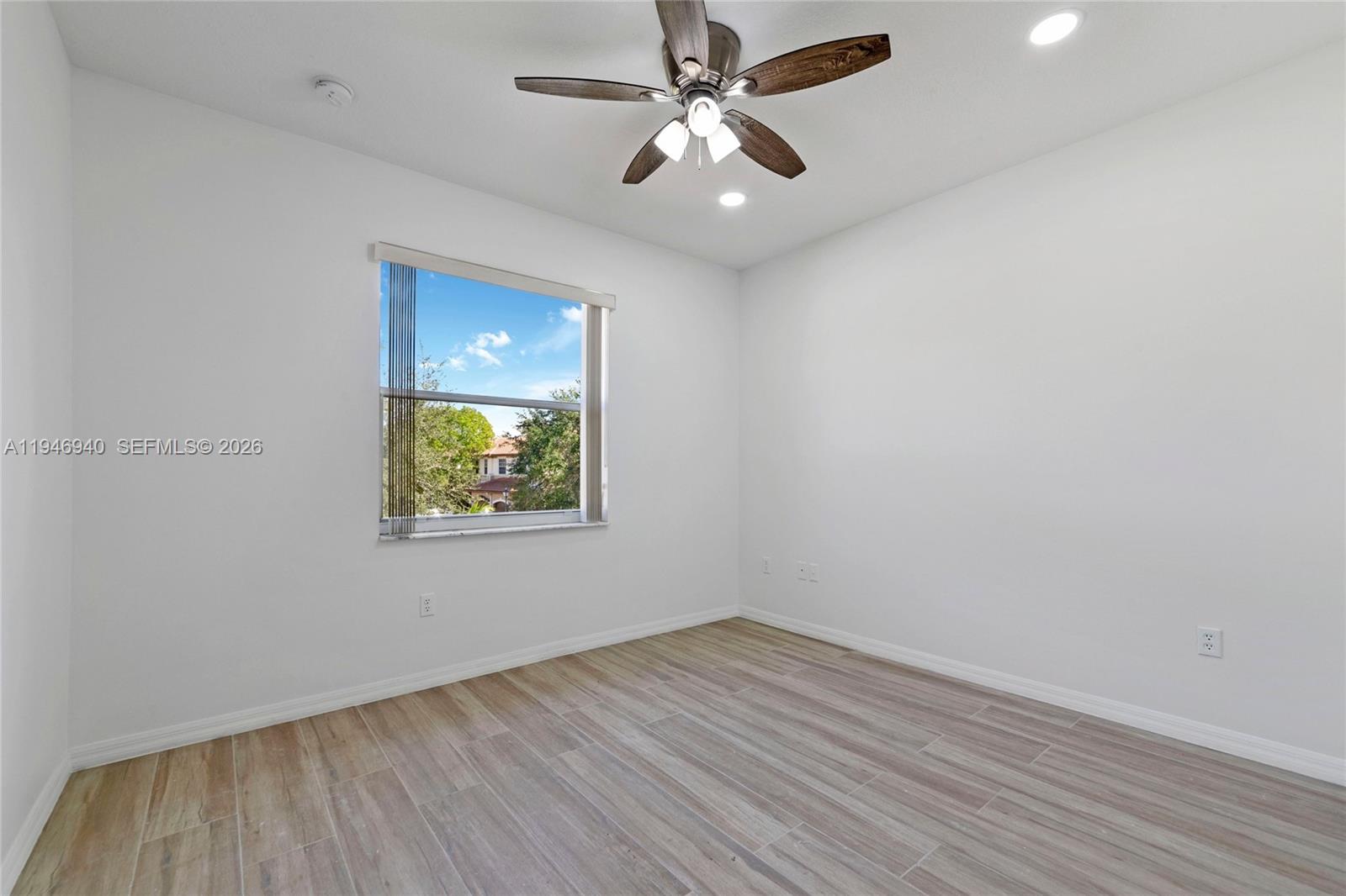 ESCADA - Residential Lease