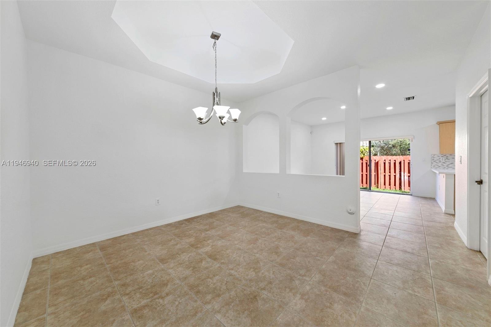 ESCADA - Residential Lease