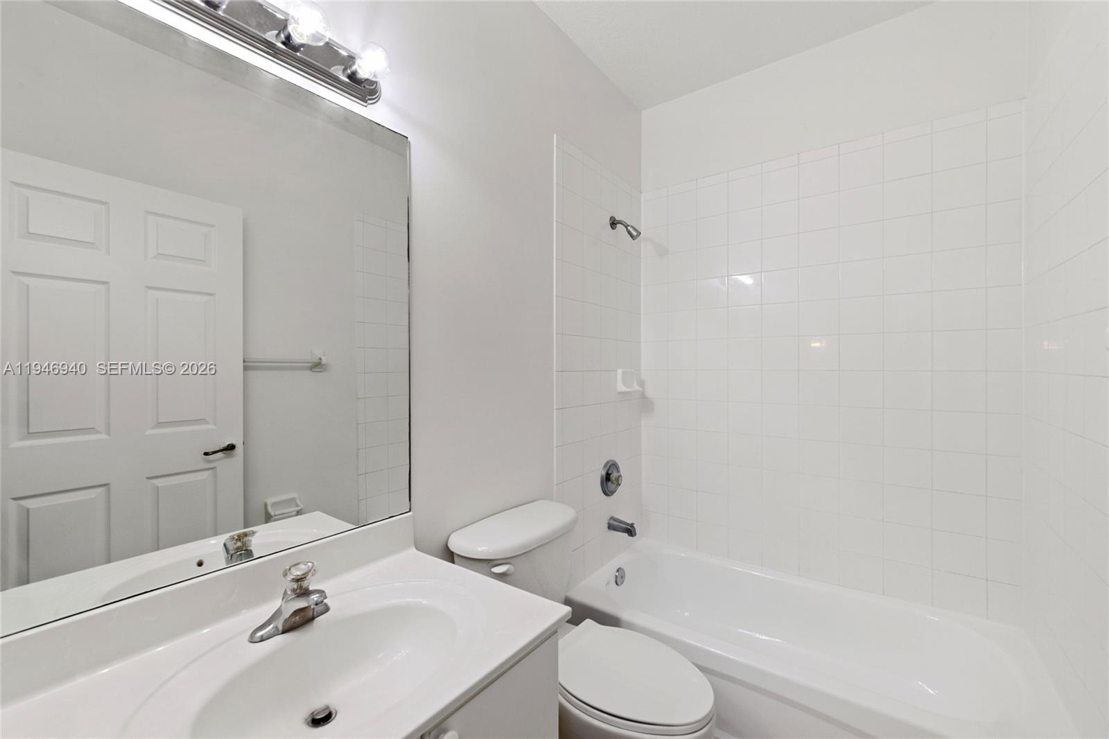 ESCADA - Residential Lease