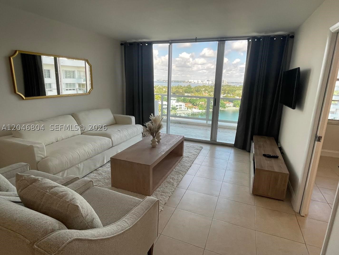 Photo 1 of 10 — 5151 Collins Ave 1722, Miami Beach, FL 33140