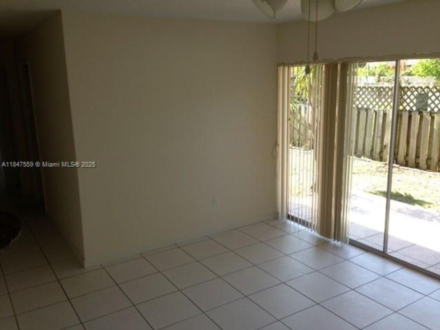 Doral Graden 1 Br 1Br plus den and a large patio. Excellent location 79 AVE and 44 ST (BEST LOCATION IN DORAL), walking distance to supermarket, schools, golf, parks, restaurants & cafe. 1 parking space assigned, gated community, security patrol. Doral is one of the Top cities to live well and for entrepreneurship in America. Just minutes from the Miami International Airport, major freeways, National Doral Golf Club, Dolphin Mall & International Mall. WASHER & DRYER OUTSIDE THE UNIT.