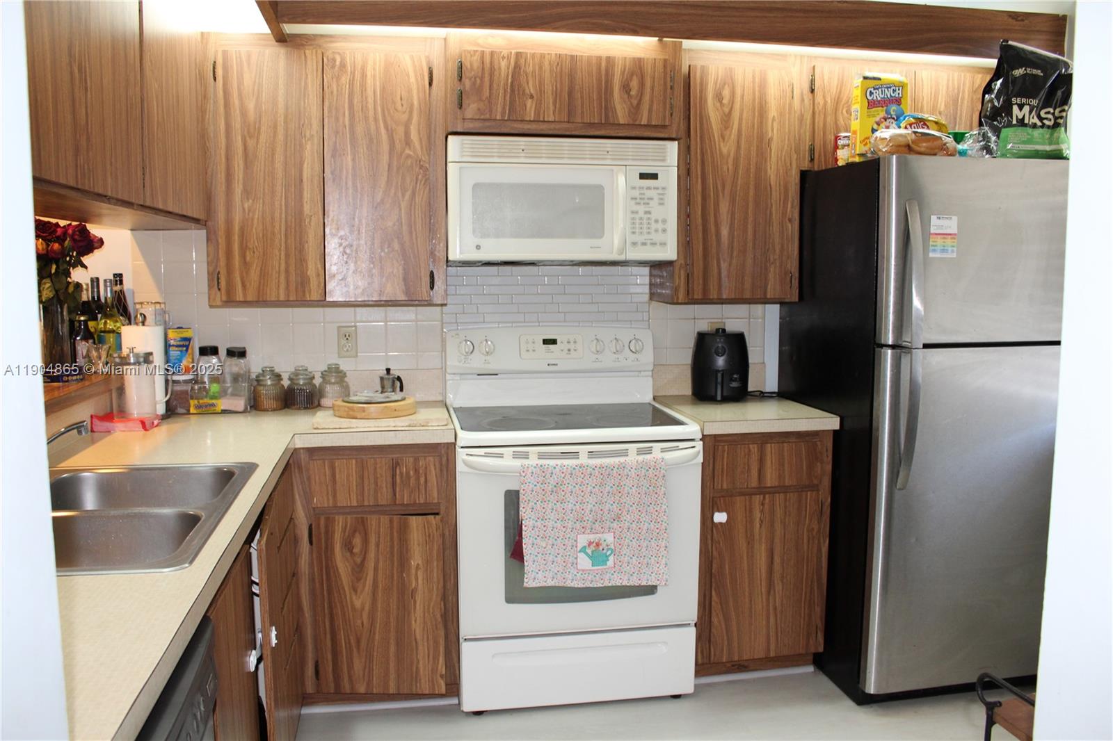 WHITEHALL VILLAGE - Residential