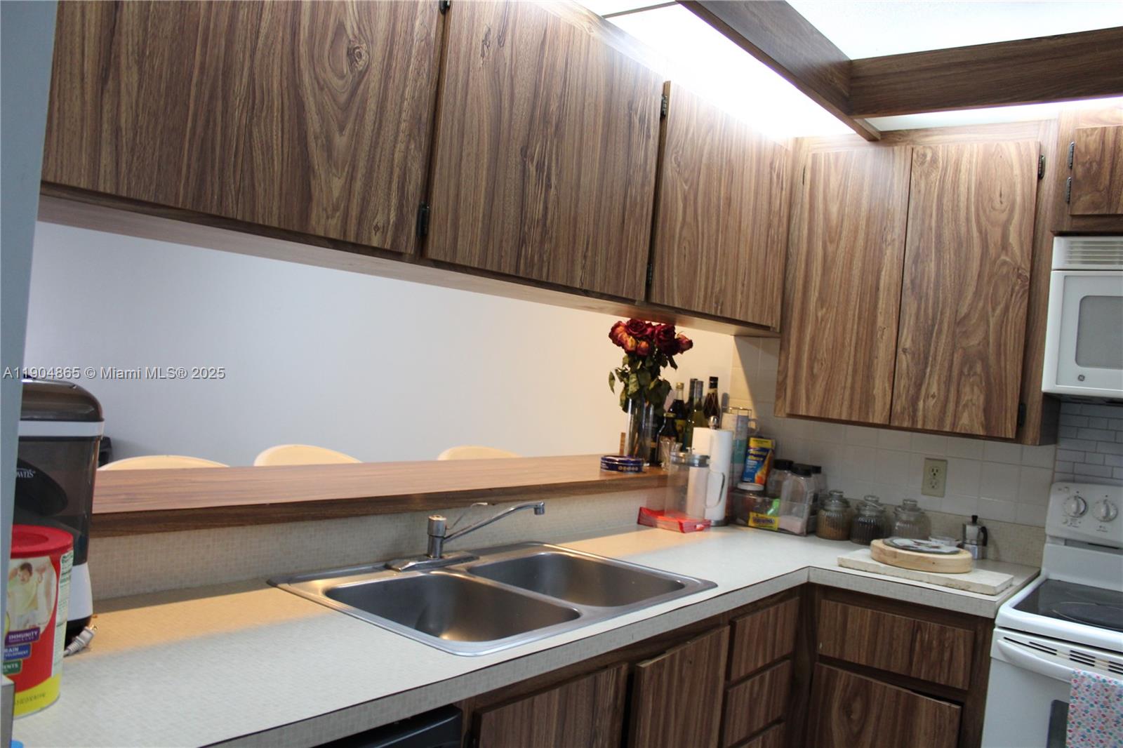 WHITEHALL VILLAGE - Residential