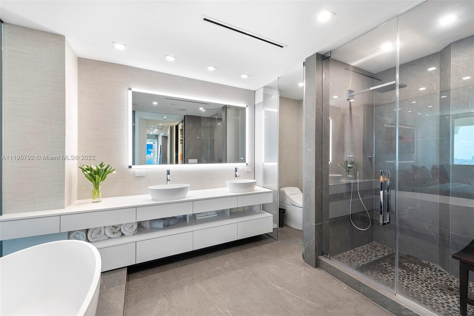 GREEN DIAMOND CONDO - Residential