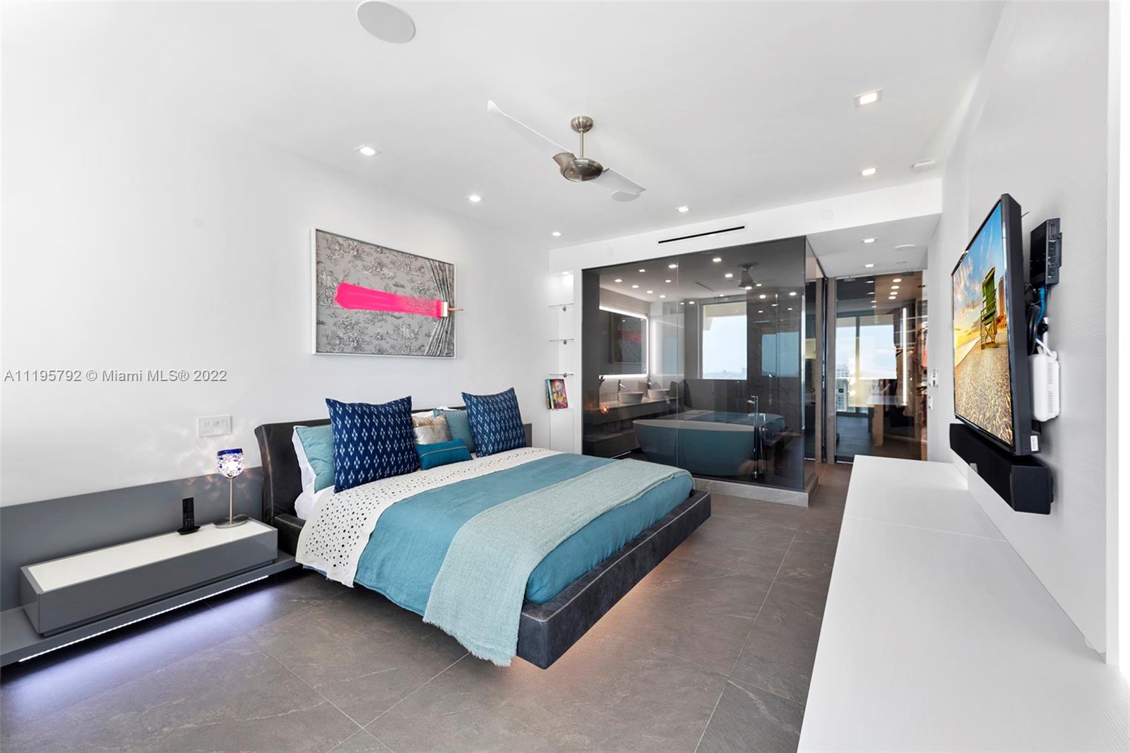 GREEN DIAMOND CONDO - Residential