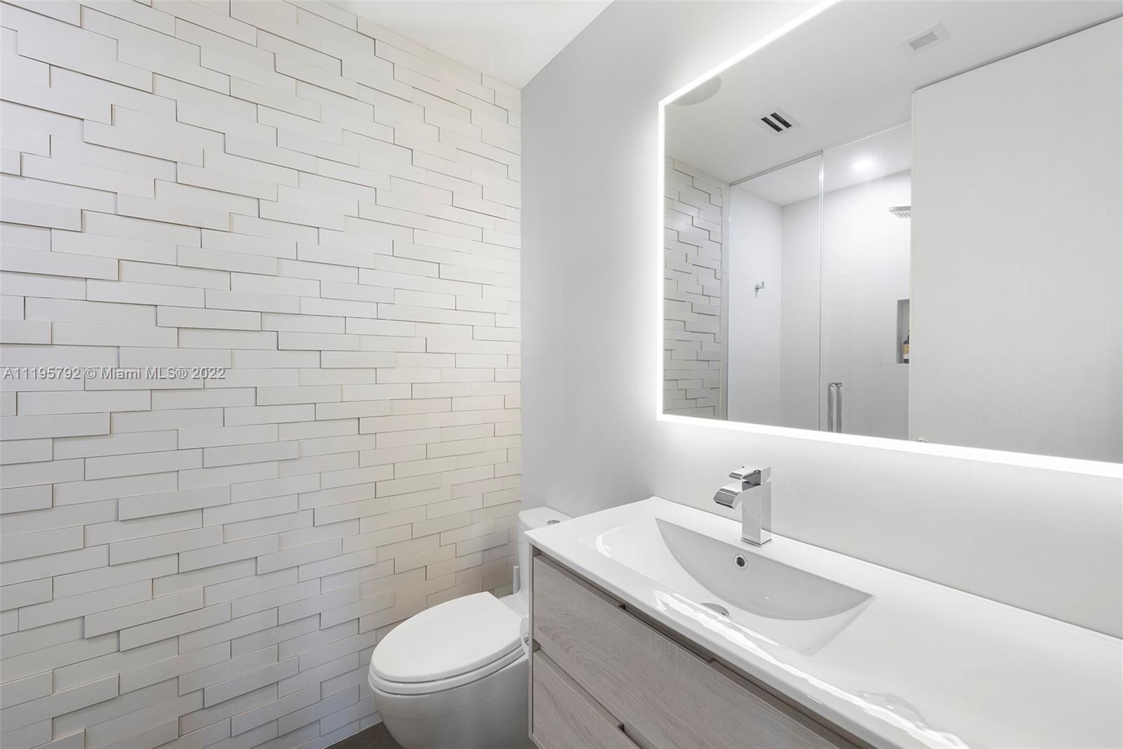 GREEN DIAMOND CONDO - Residential