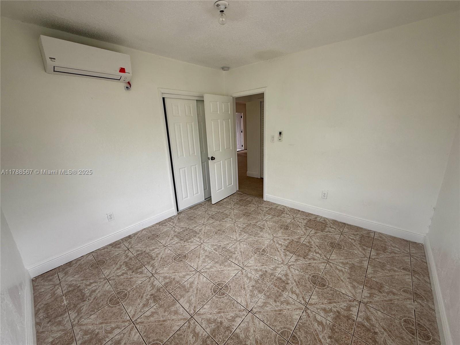 340 NW 6th St 1-2