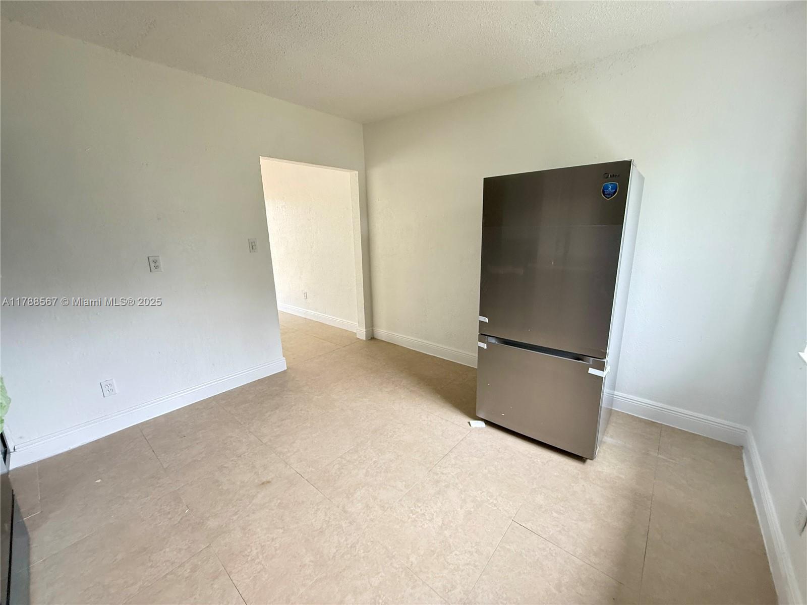 Rental Property at 340 Nw 6th St 1-2, Pompano Beach, Broward County, Florida - Bedrooms: 2 
Bathrooms: 1  - $2,100 MO.