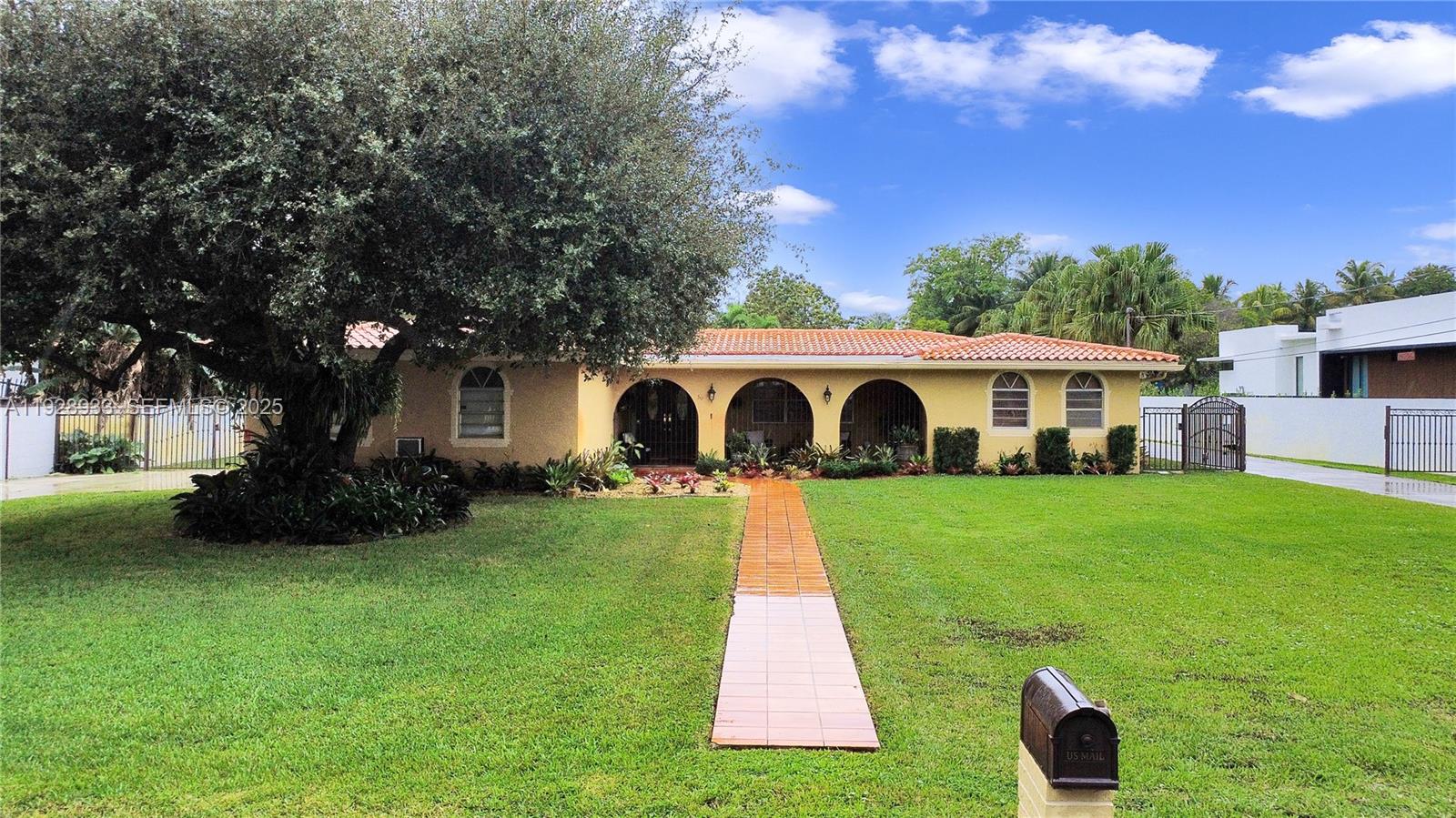 SWEETWATER ESTS SUB - Residential