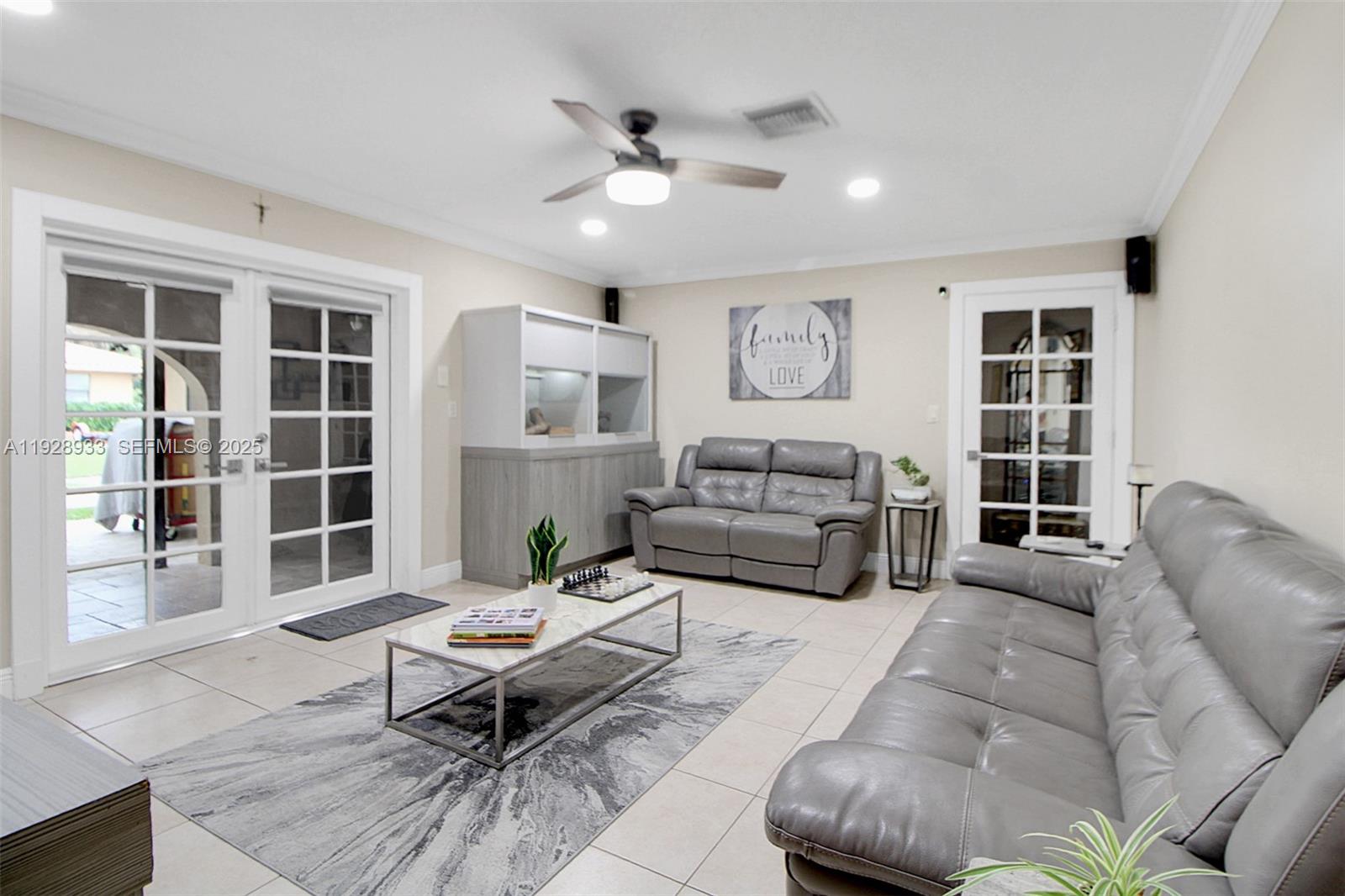 SWEETWATER ESTS SUB - Residential