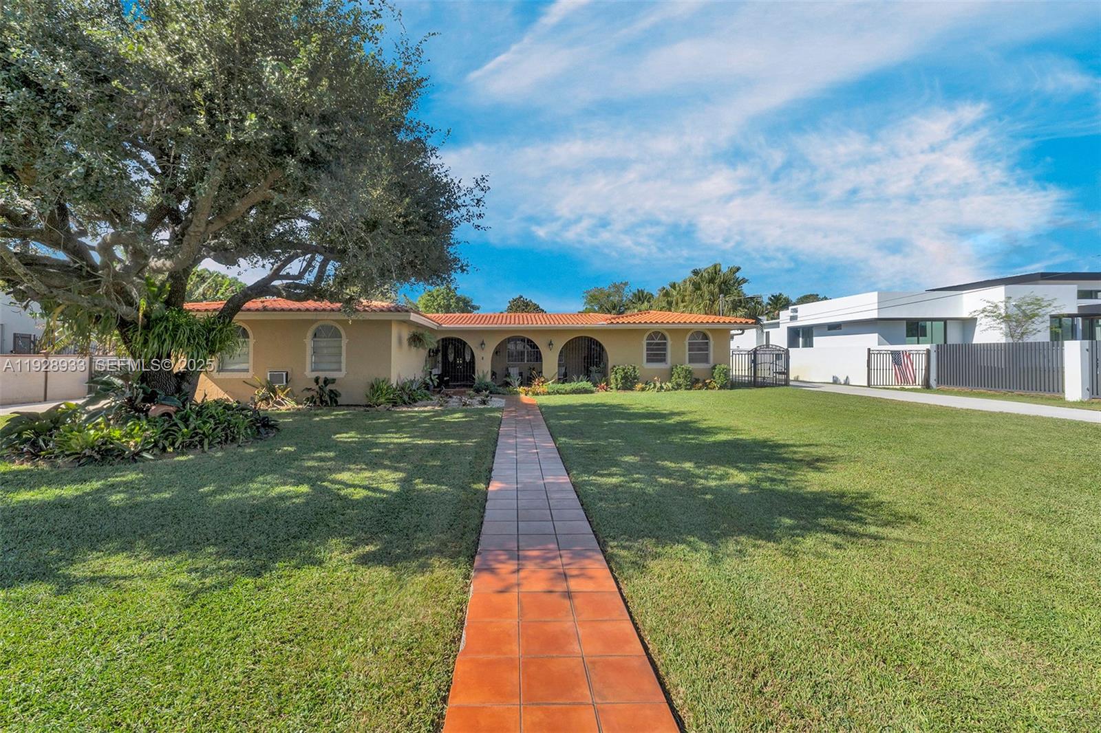 SWEETWATER ESTS SUB - Residential