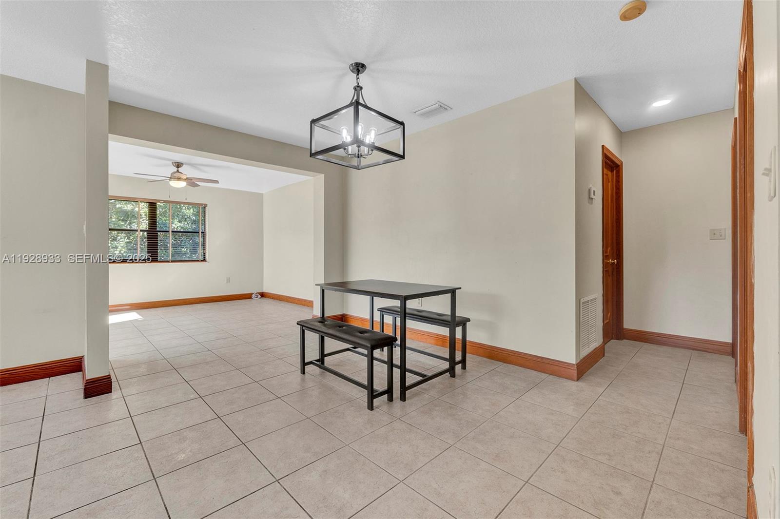 SWEETWATER ESTS SUB - Residential