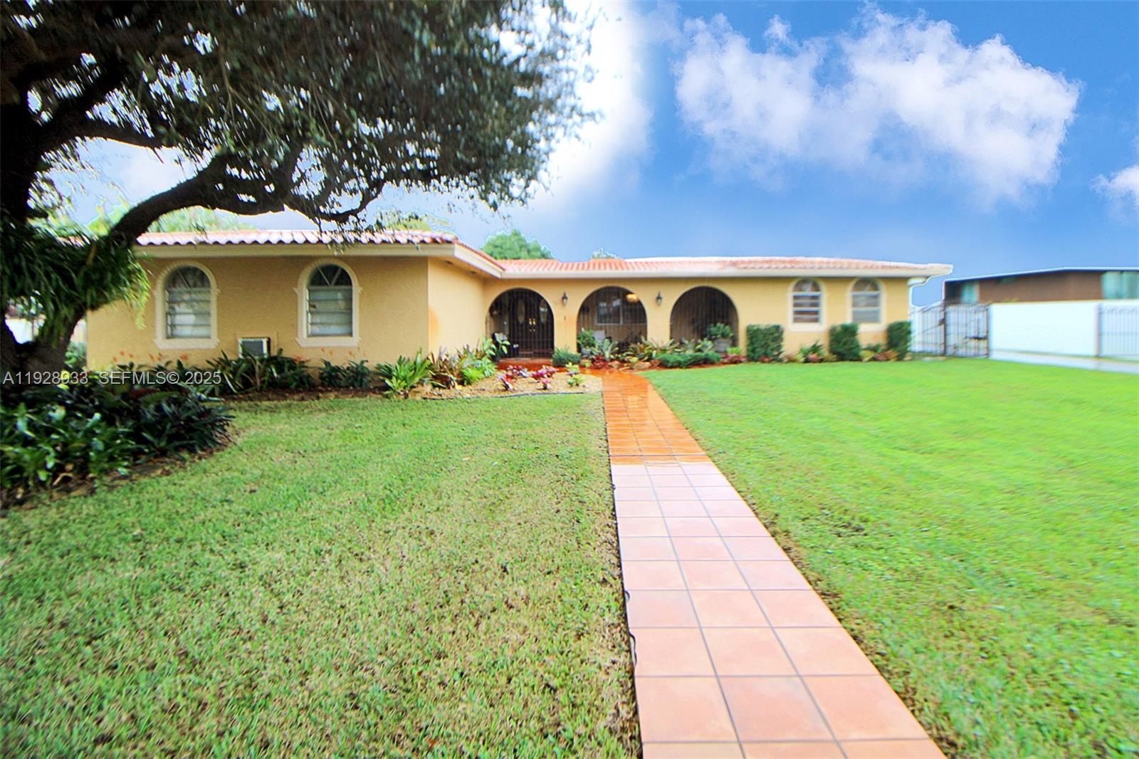 SWEETWATER ESTS SUB - Residential