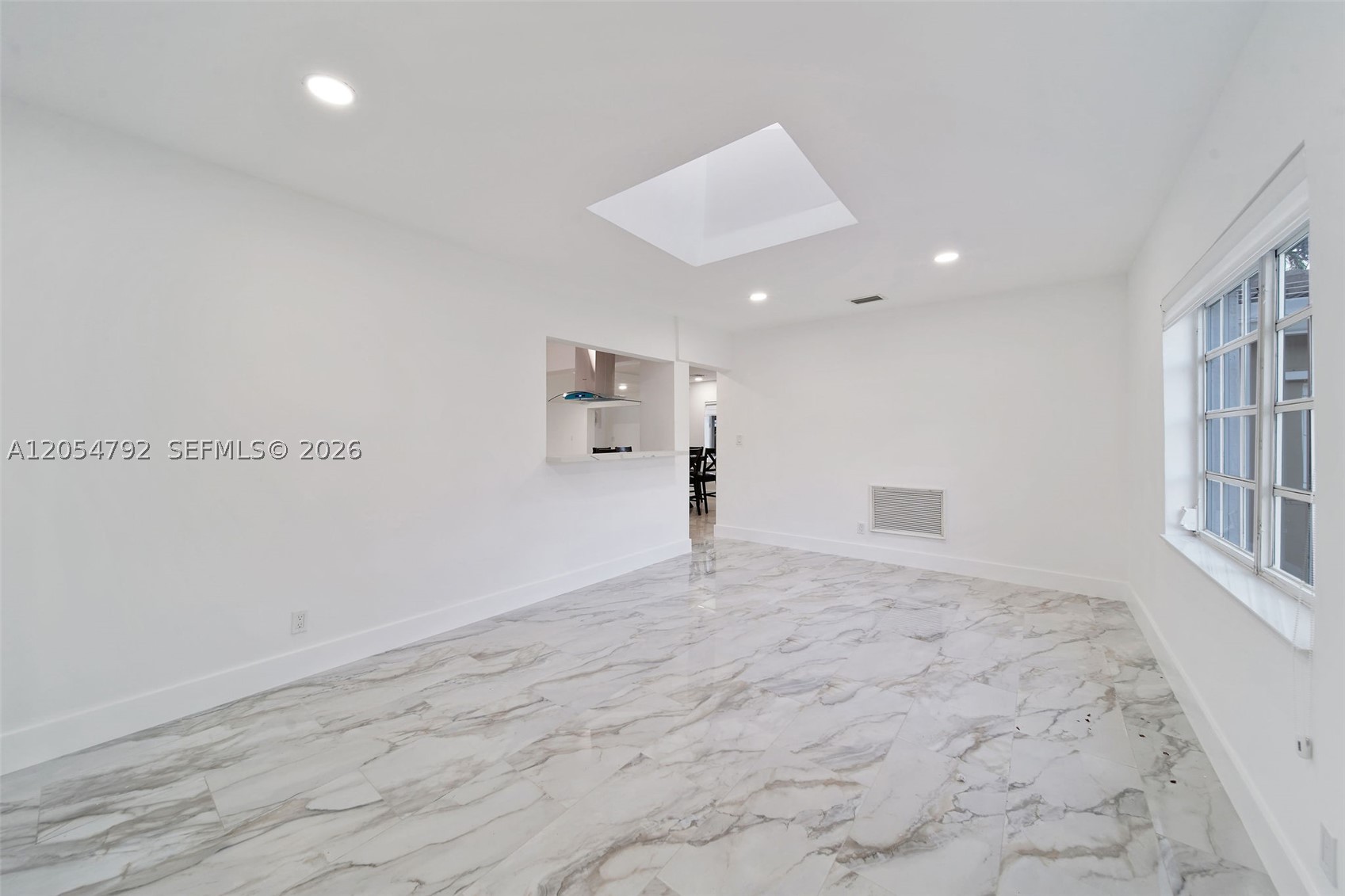 1102 NE 117th St