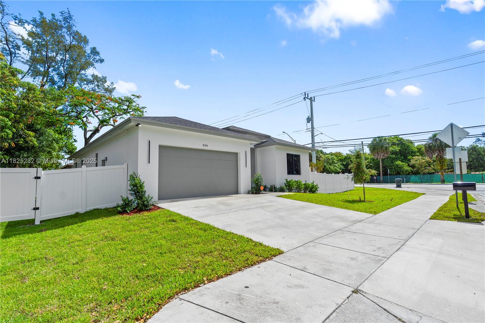 2101 NW 27th St