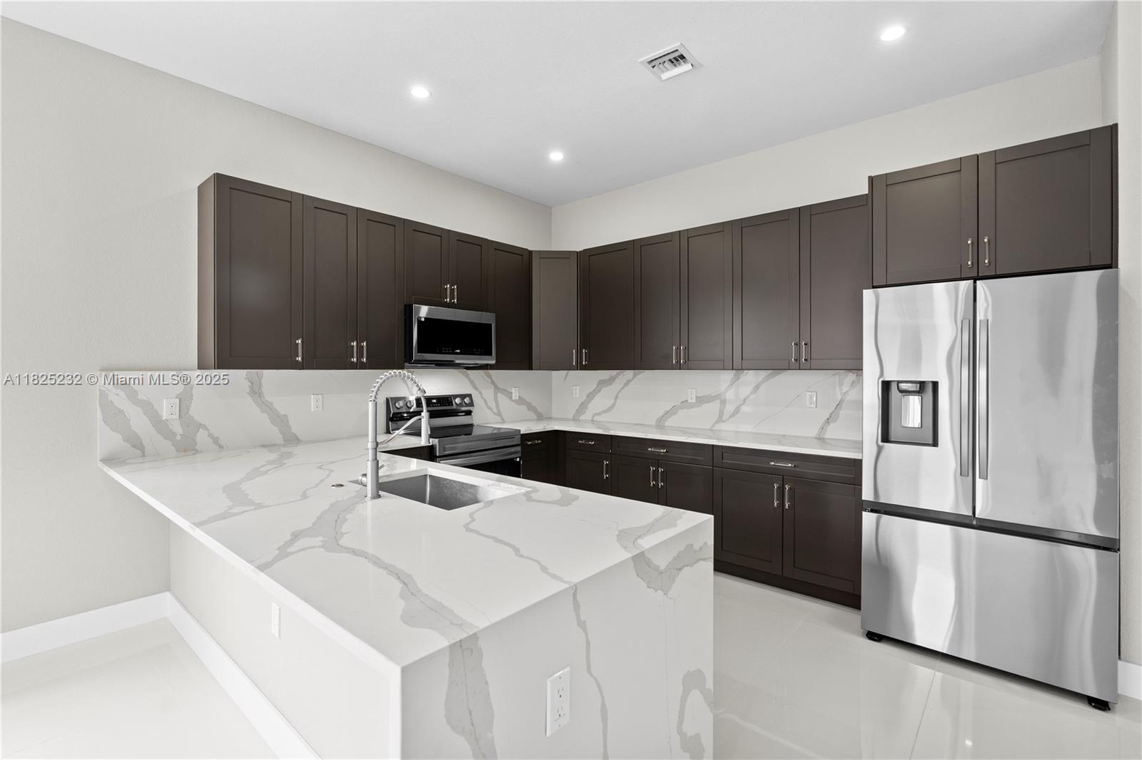 2101 NW 27th St