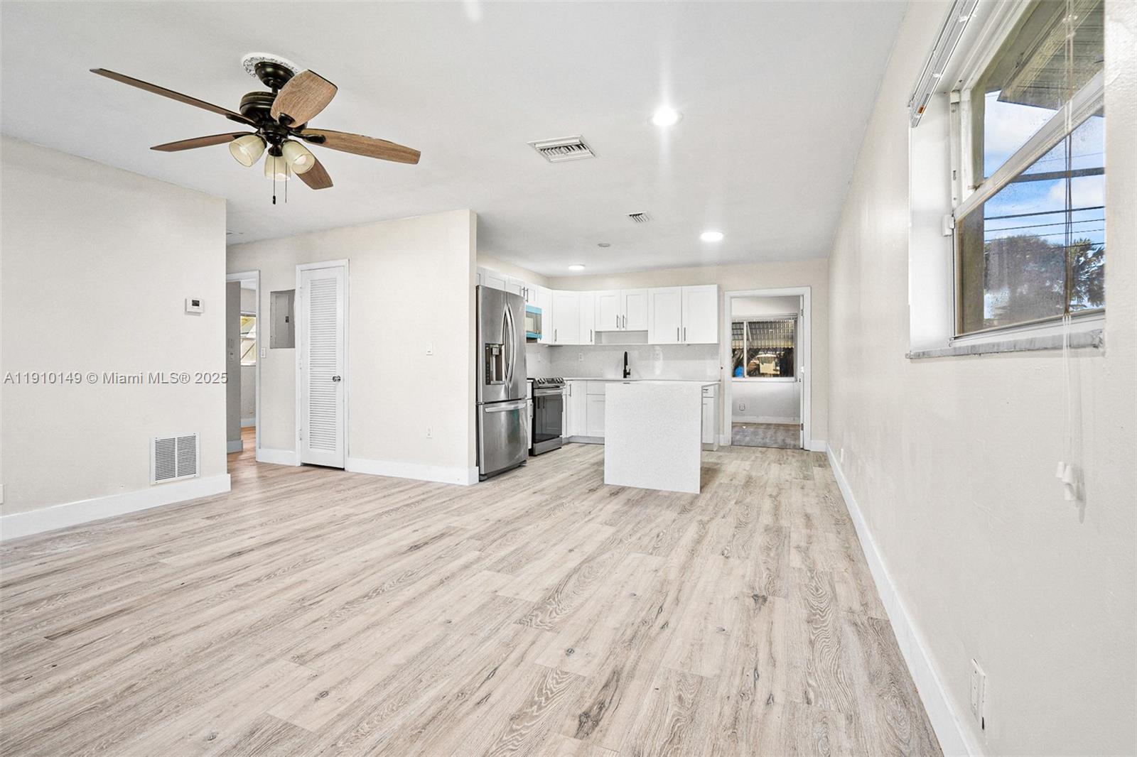 MAINLANDS OF TAMARAC LAKE - Residential