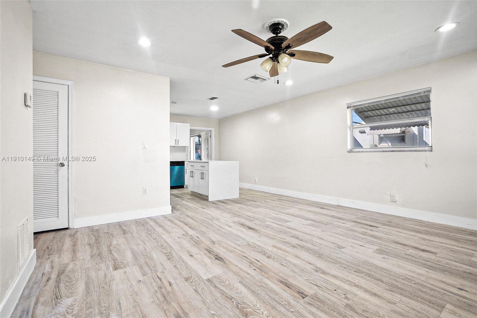 MAINLANDS OF TAMARAC LAKE - Residential