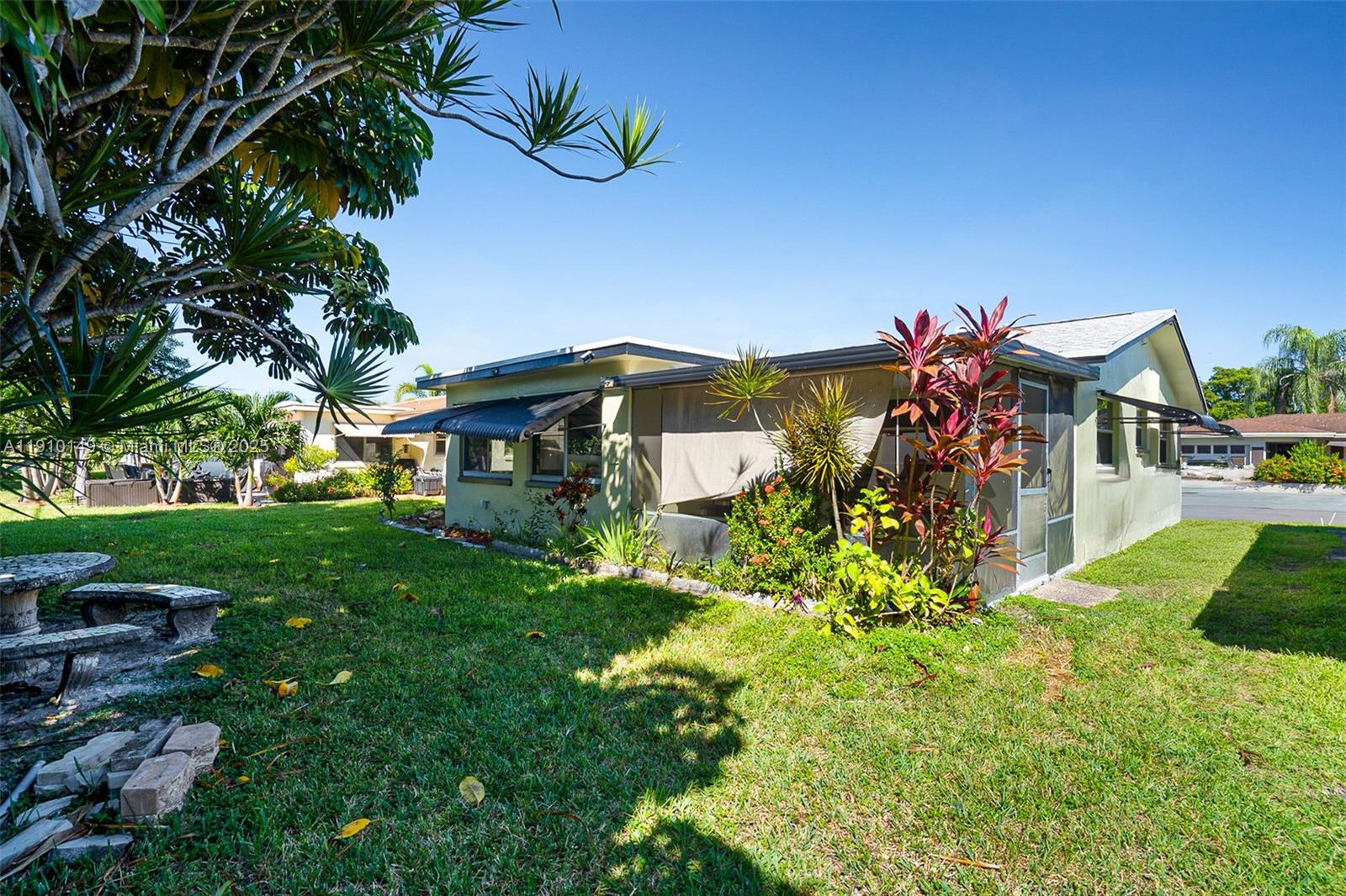 MAINLANDS OF TAMARAC LAKE - Residential