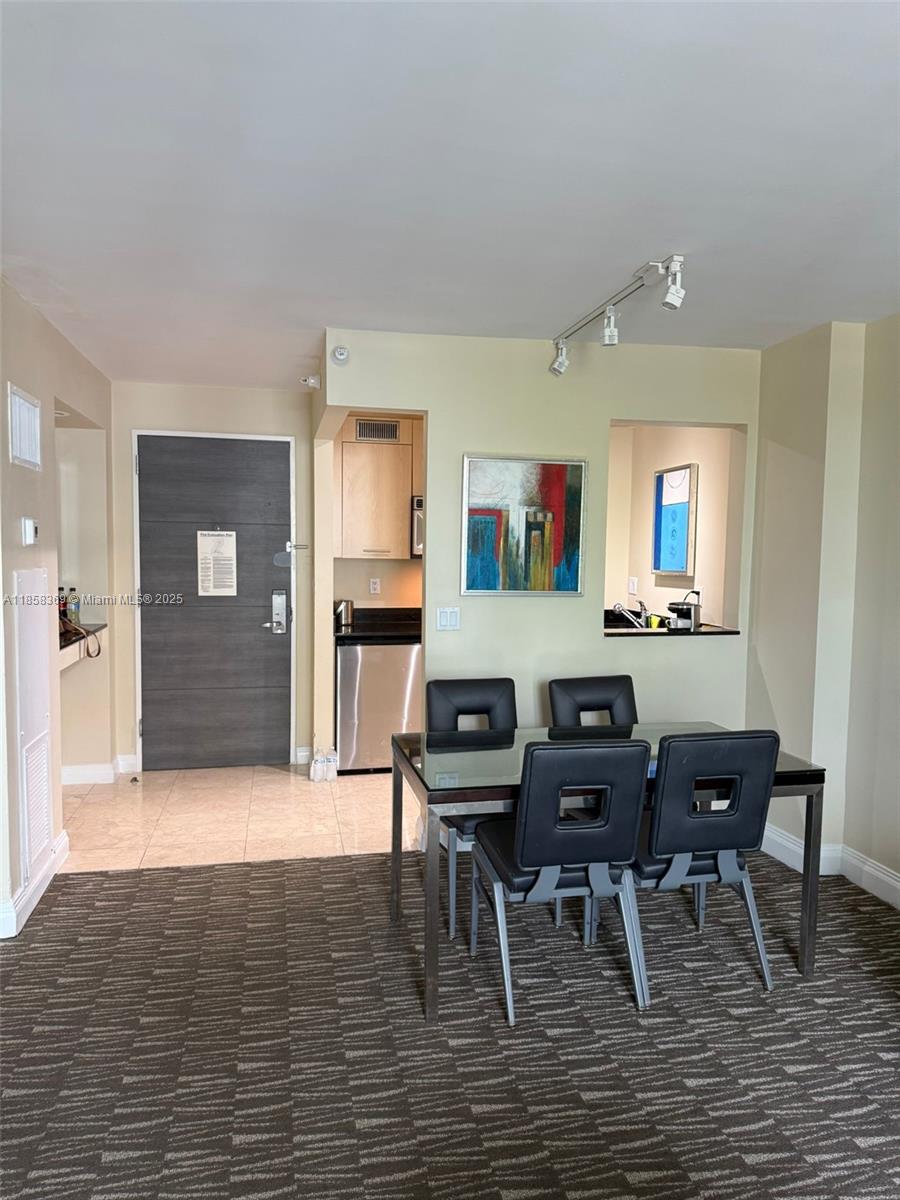 2670 E Sunrise Blvd 303
