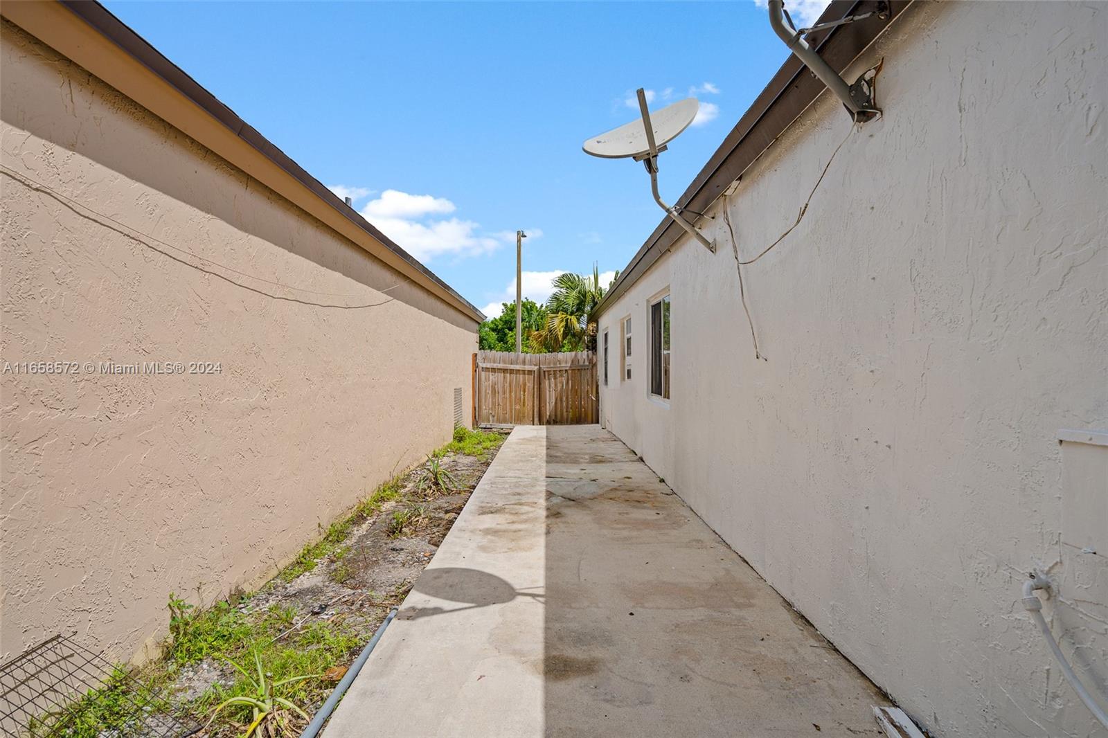 LESLIE ESTATES SEC 15 - Residential