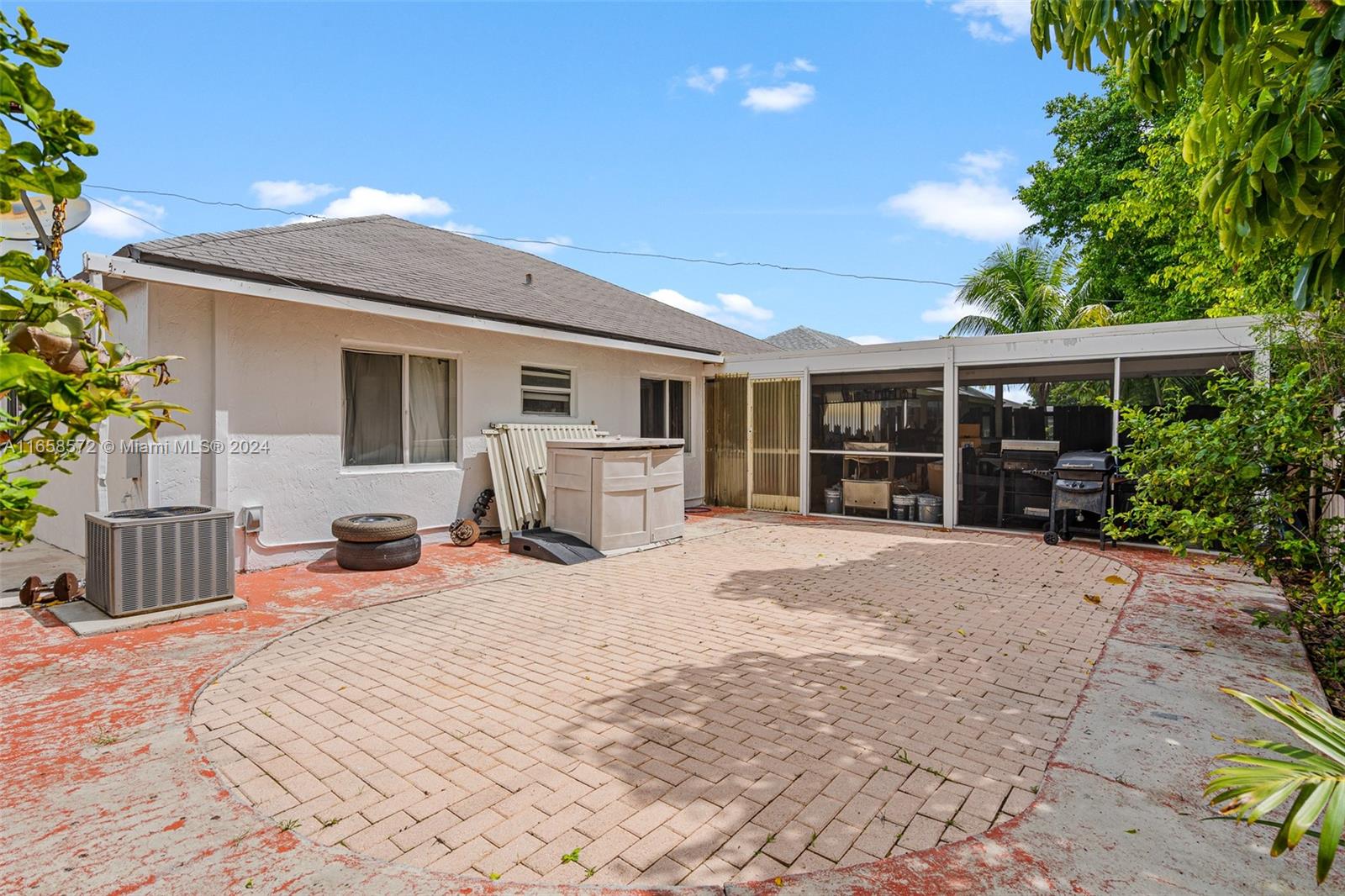 LESLIE ESTATES SEC 15 - Residential