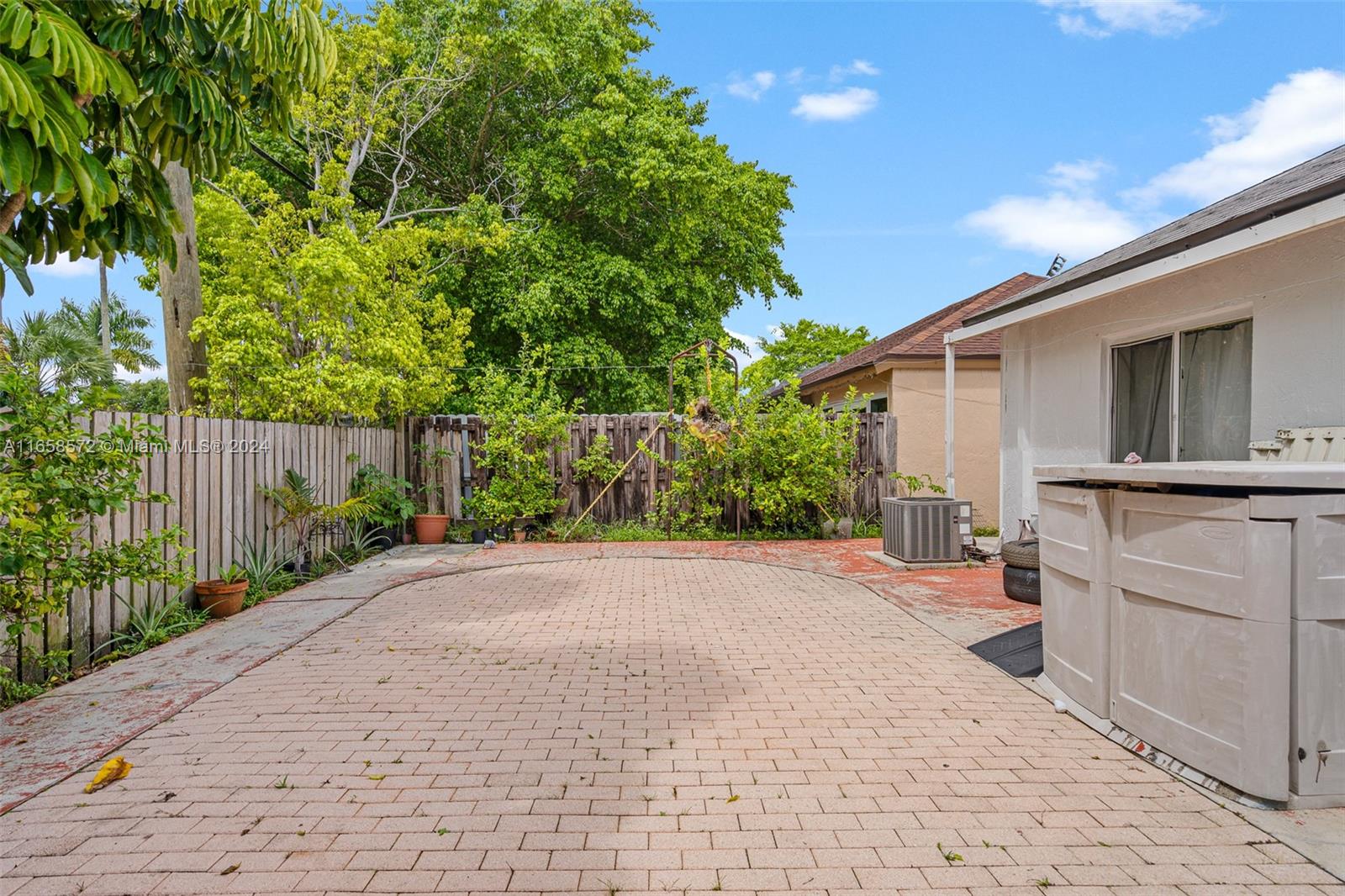 LESLIE ESTATES SEC 15 - Residential