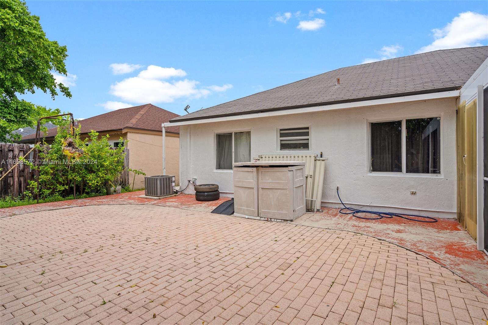 LESLIE ESTATES SEC 15 - Residential