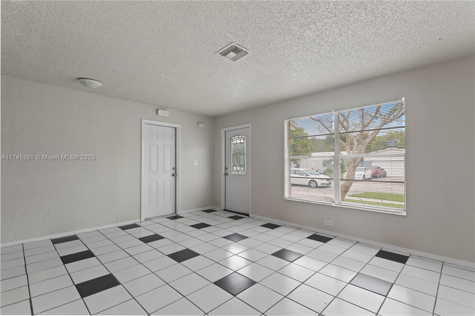 7700 SW 9th St