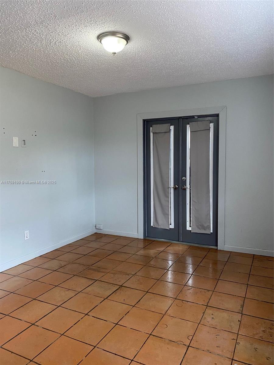 WASHINGTON SQUARE - Residential Lease