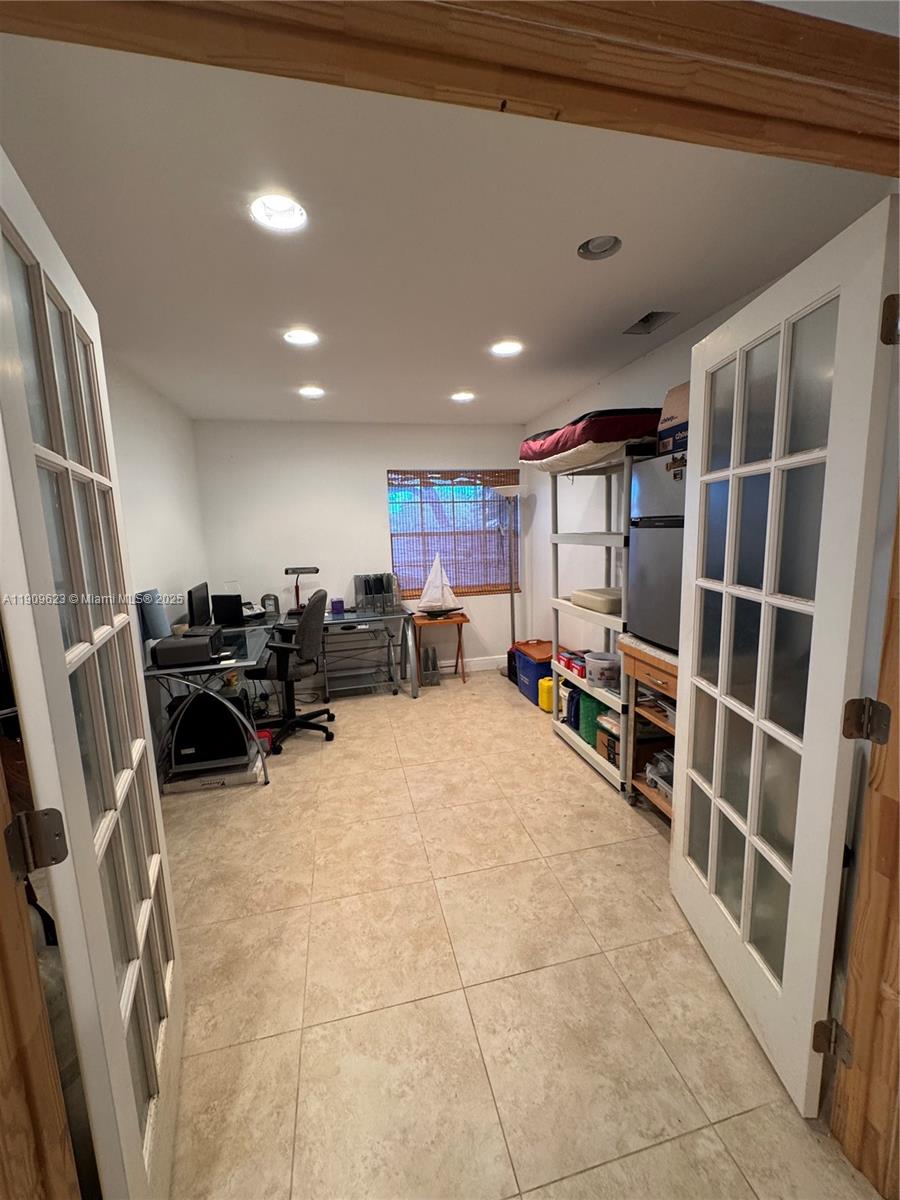 COUNTRY ISLES GARDEN HOME - Residential