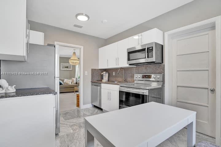 HAYNSWORTH BEACH SUB - Residential Income