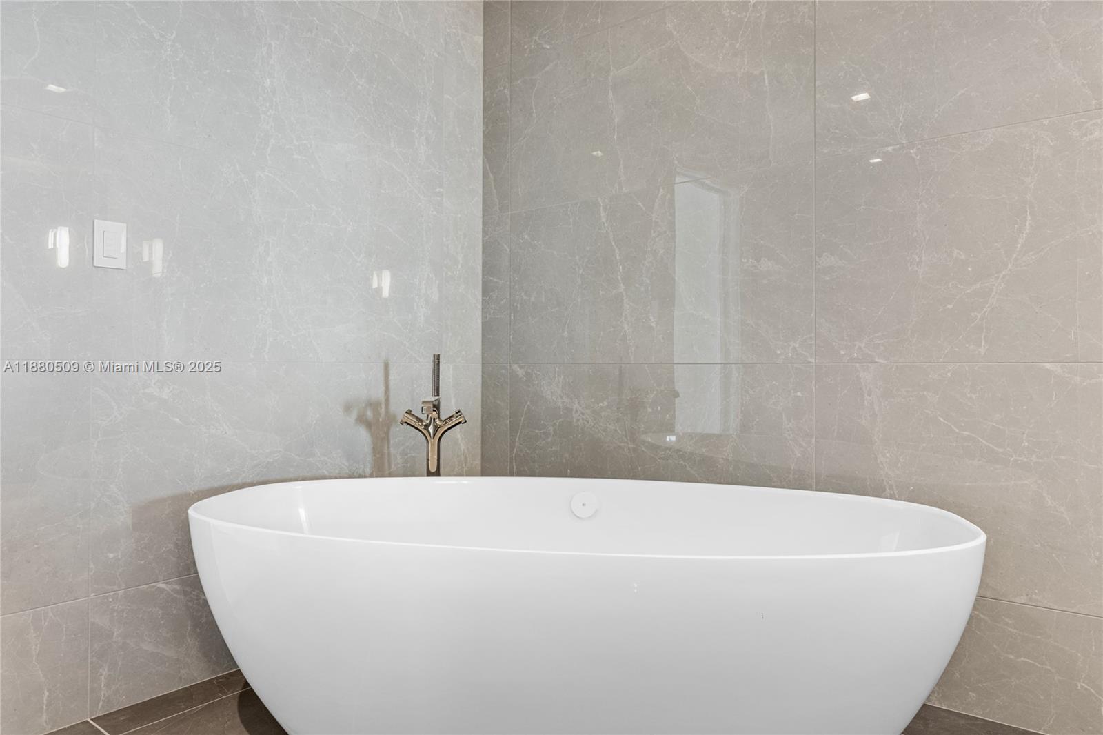 Solemar Beach Condo - Residential