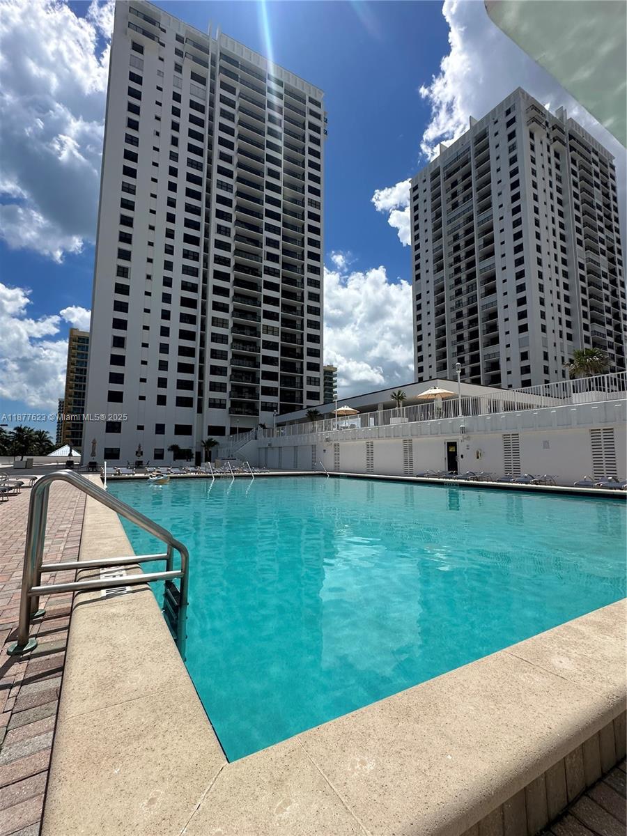 BRITANNIA AT QUADOMAIN CO - Residential