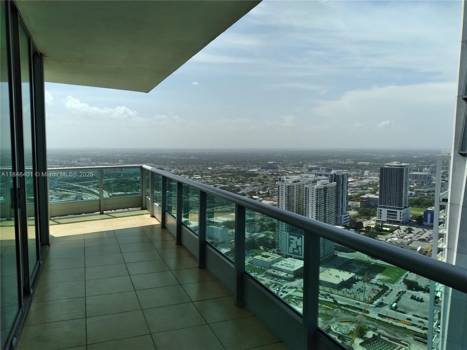 900 BISCAYNE BAY CONDO - Residential