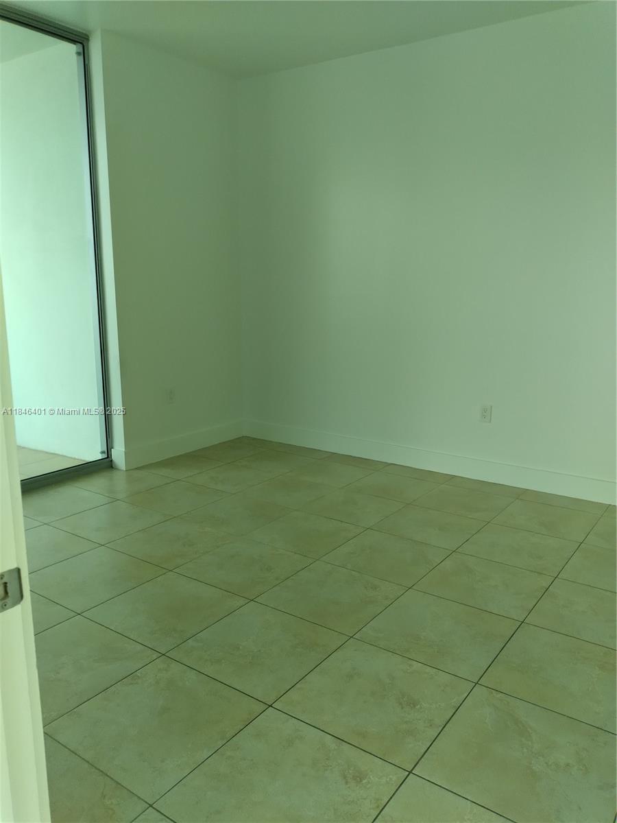 900 BISCAYNE BAY CONDO - Residential