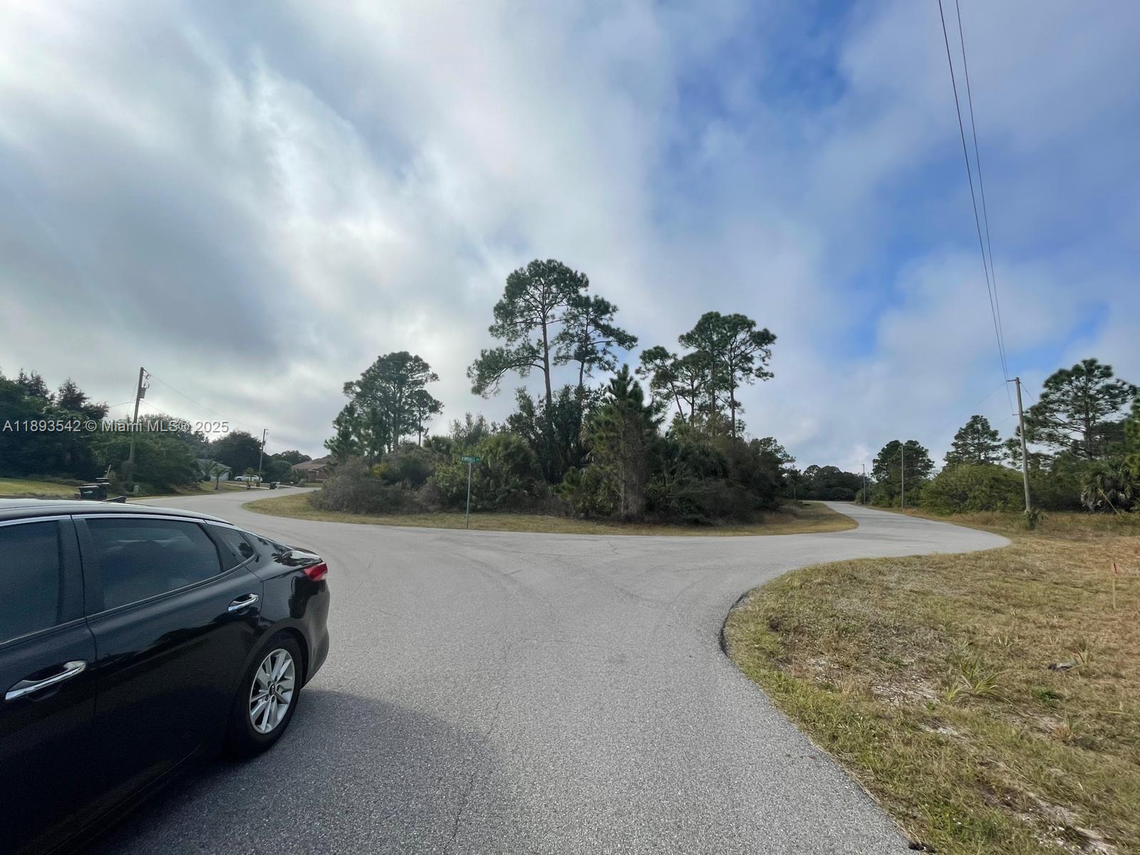 PORT CHARLOTTE SUB 51 - Land