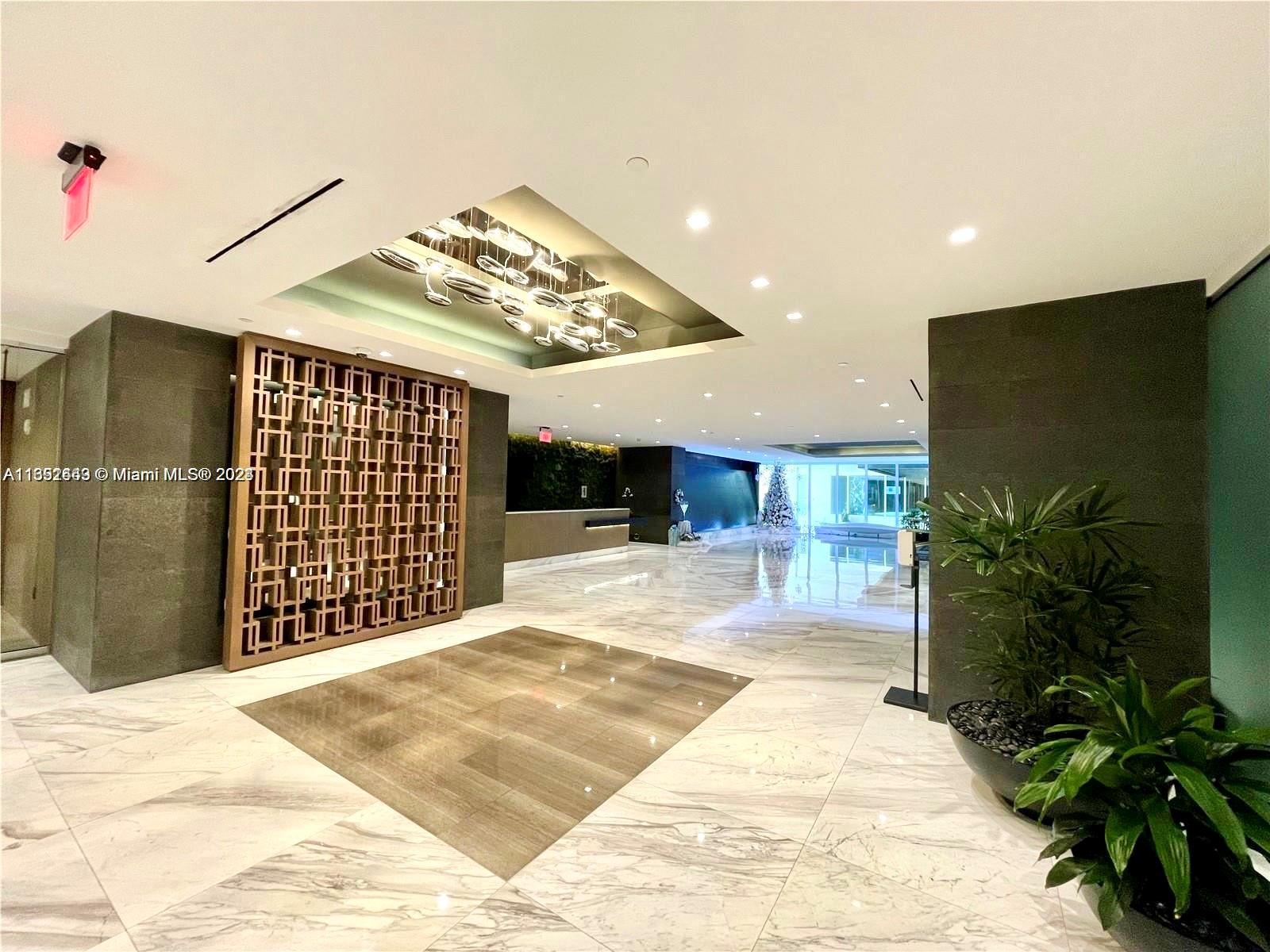 400 Sunny Isles Blvd 916