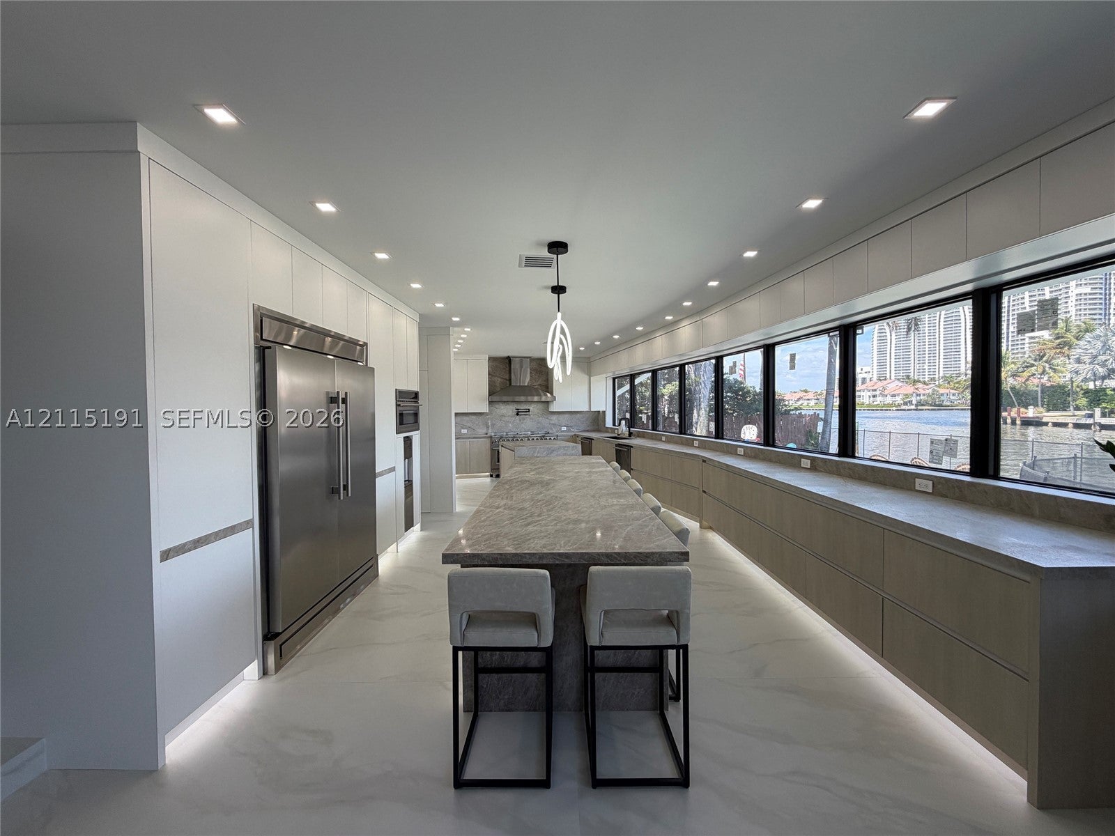 View photos, virtual tours, details... 451 Center Island Dr