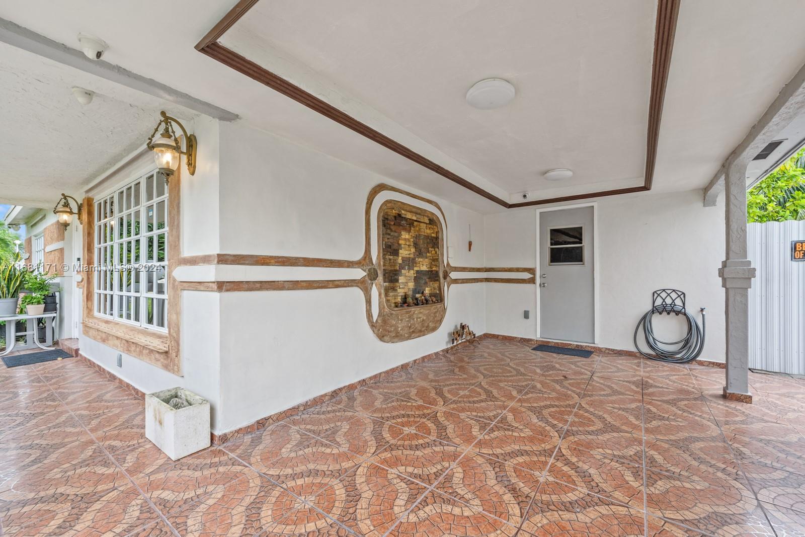 PALM LANE HOMES IN MIRAMA - Residential