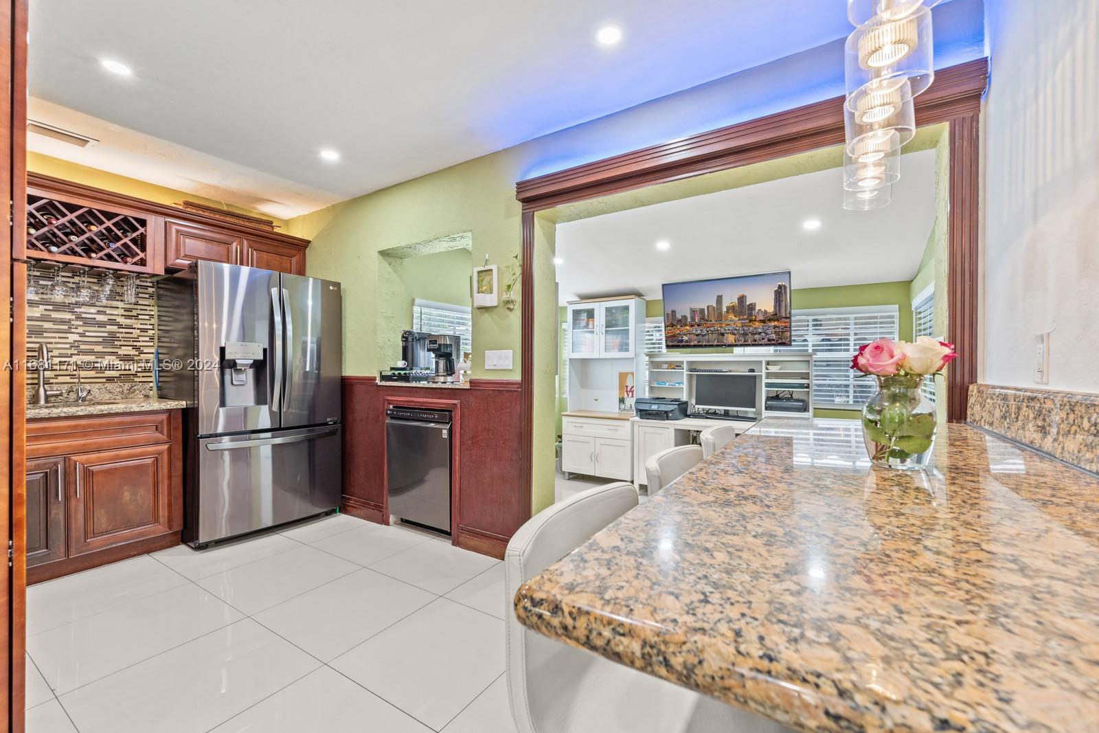 PALM LANE HOMES IN MIRAMA - Residential