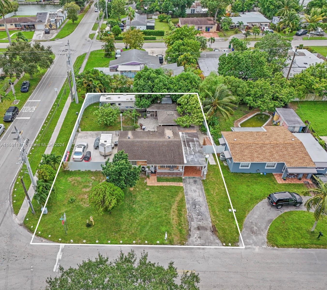 PALM LANE HOMES IN MIRAMA - Residential