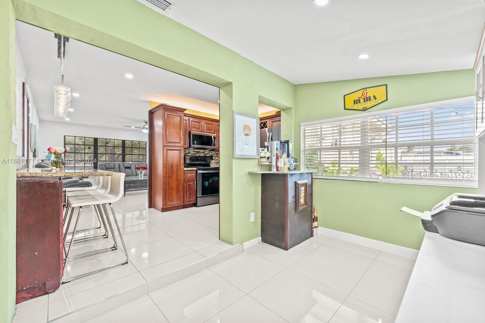 PALM LANE HOMES IN MIRAMA - Residential