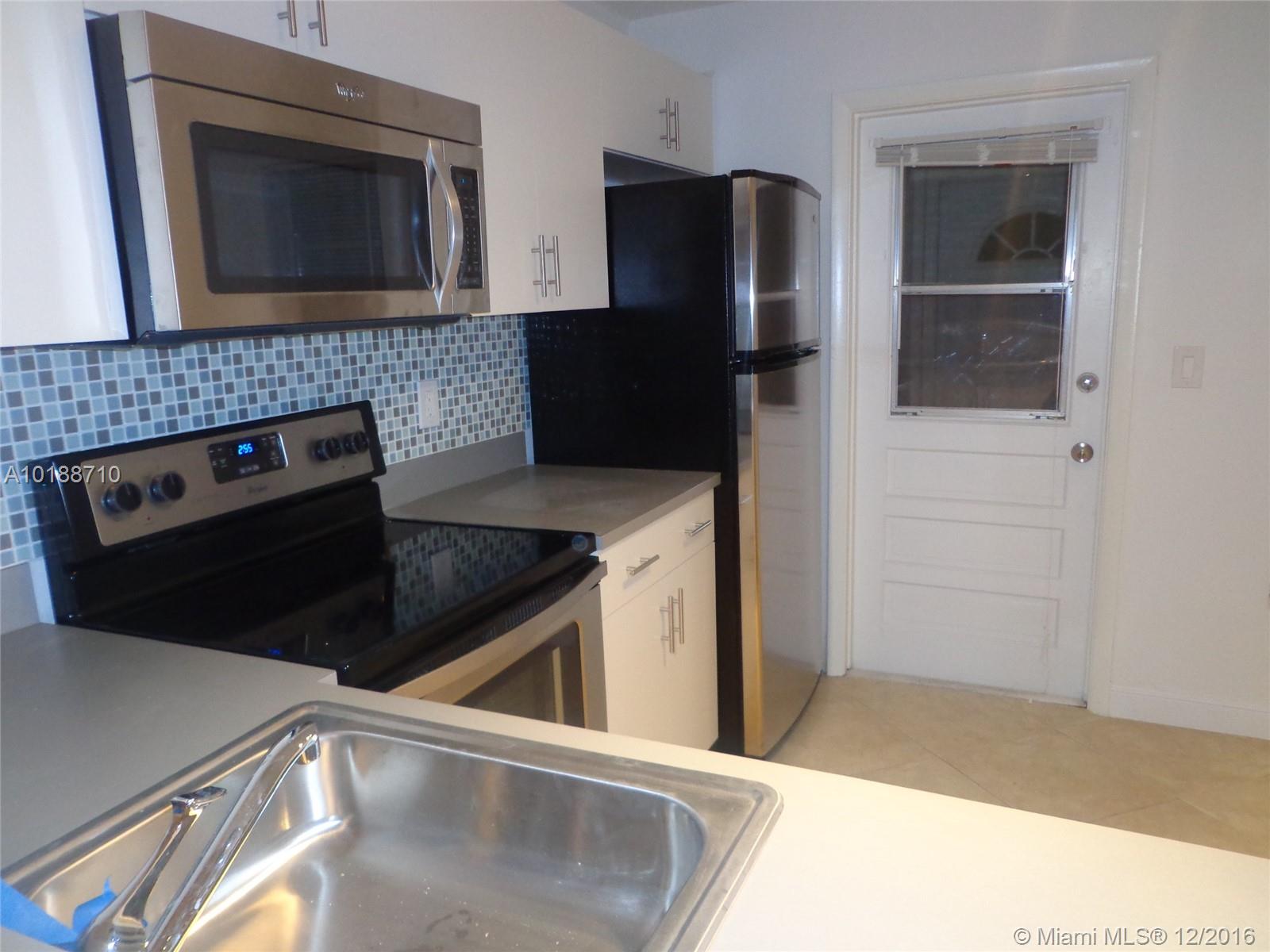 Gateland Village Sec E Co - Residential Lease